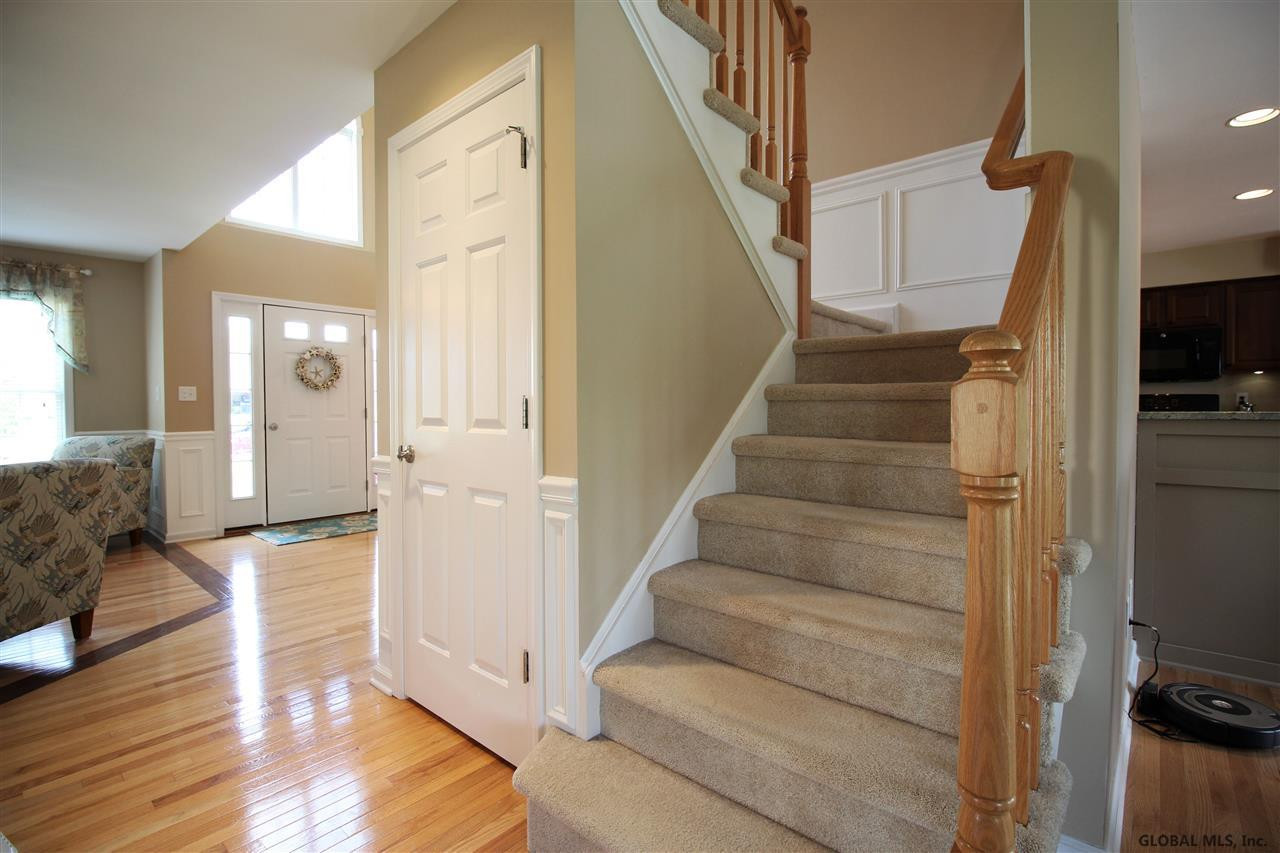 13 Robin Hill Road Halfmoon, NY 12118 - Photo 16 of 54 Photo 16