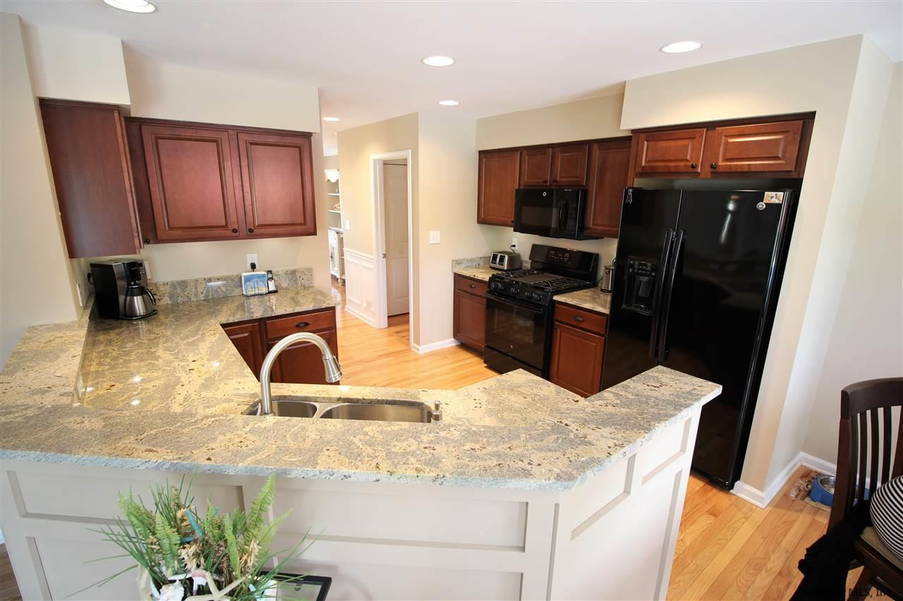 13 Robin Hill Road Halfmoon, NY 12118 - Photo 19 of 54 Photo 19