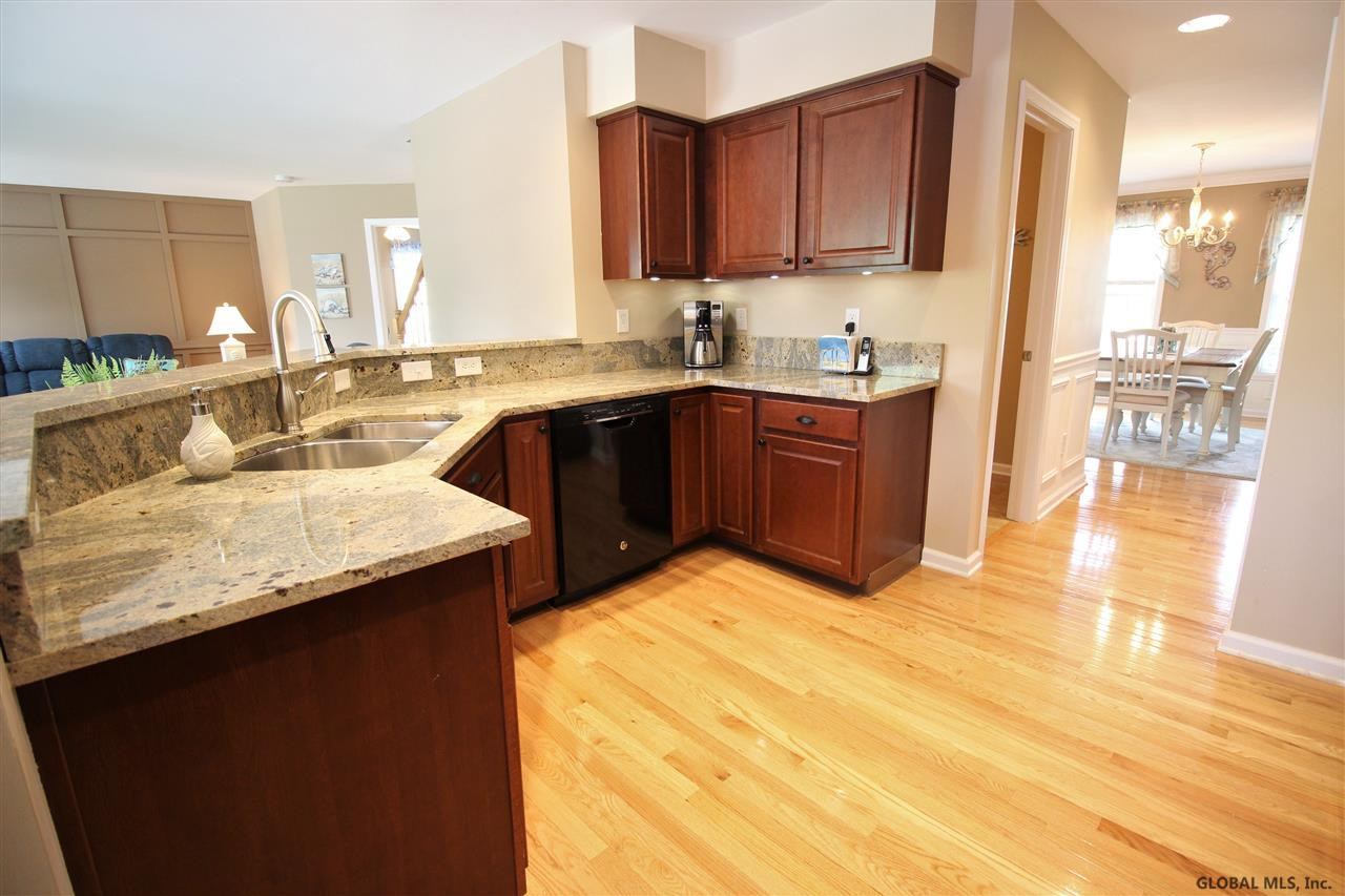 13 Robin Hill Road Halfmoon, NY 12118 - Photo 20 of 54 Photo 20