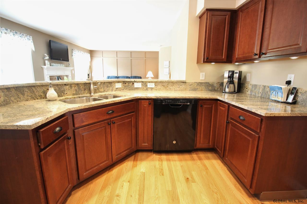 13 Robin Hill Road Halfmoon, NY 12118 - Photo 21 of 54 Photo 21