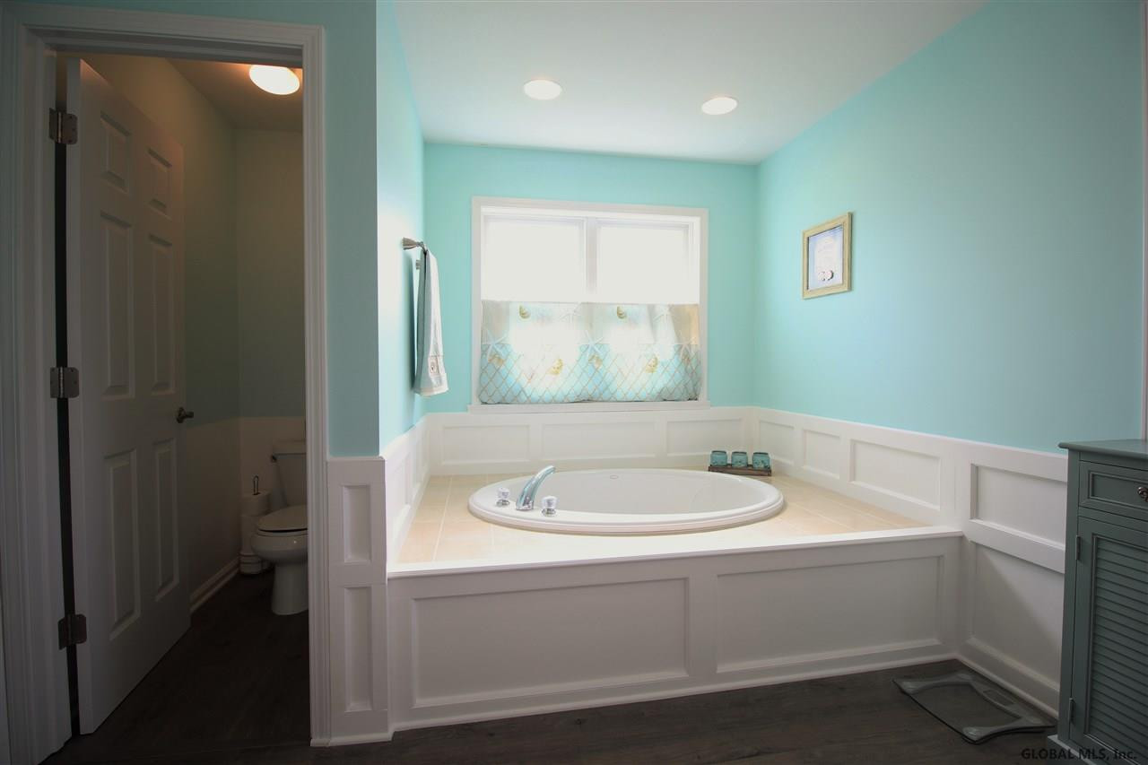 13 Robin Hill Road Halfmoon, NY 12118 - Photo 31 of 54 Photo 31