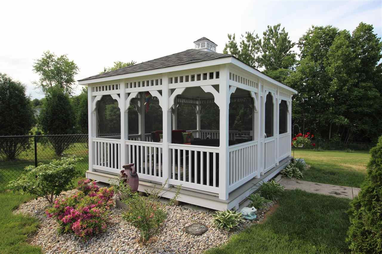 13 Robin Hill Road Halfmoon, NY 12118 - Photo 4 of 54 Photo 4