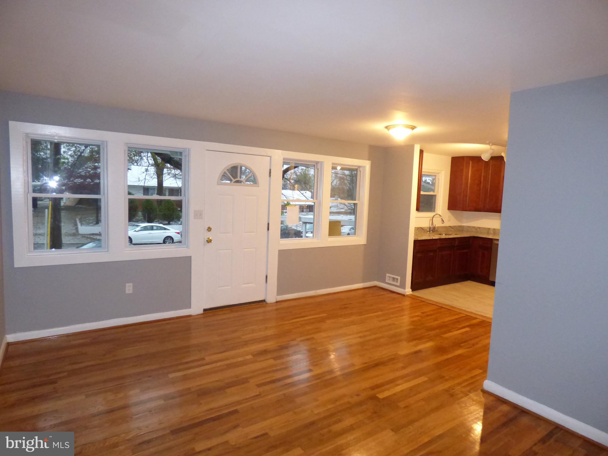 7829 Burnside Road Landover, MD 20785 - Photo 19 of 38 Living Room