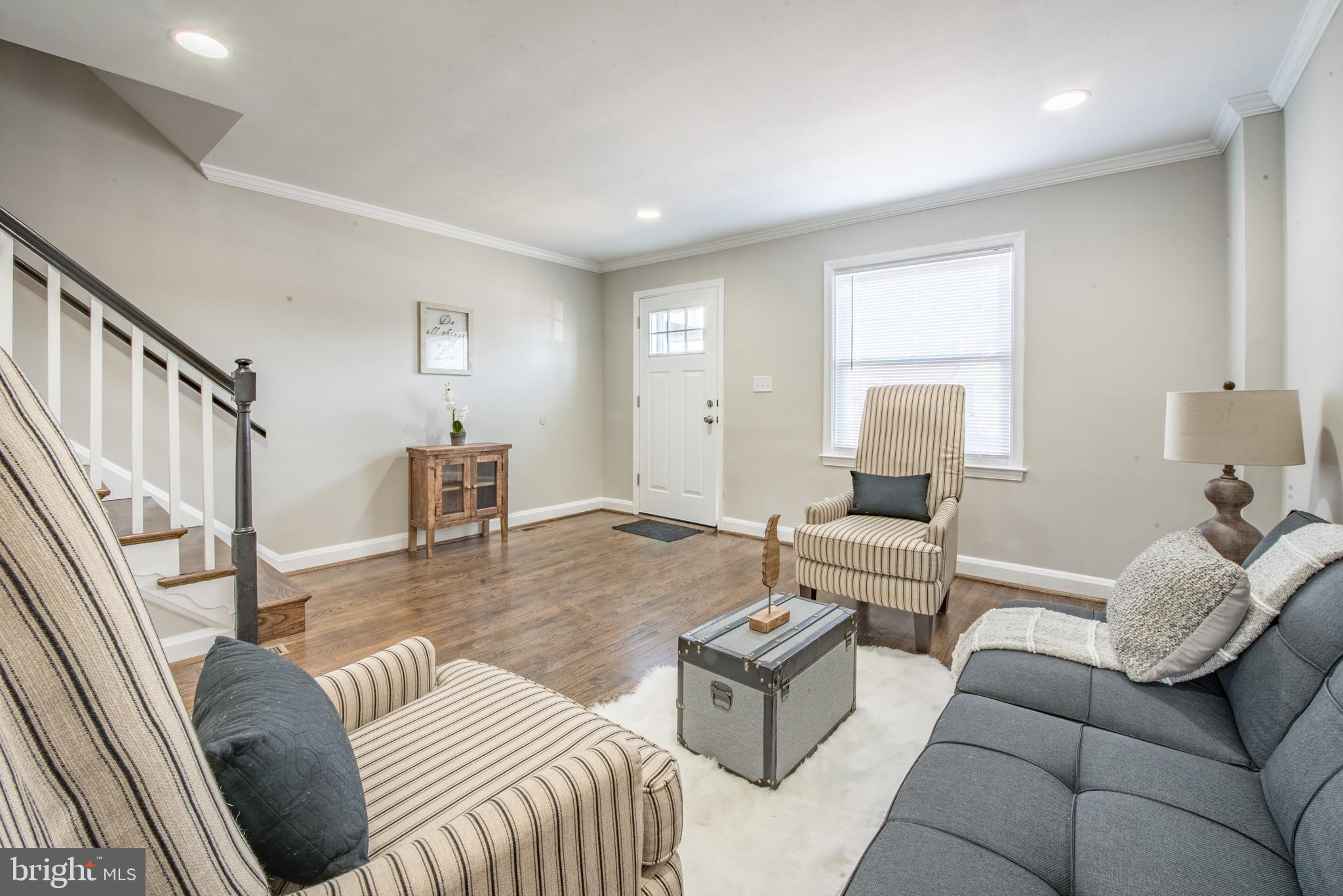 408 Grovethorn Road Baltimore, MD 21220 - Photo 9 of 33 Living Room