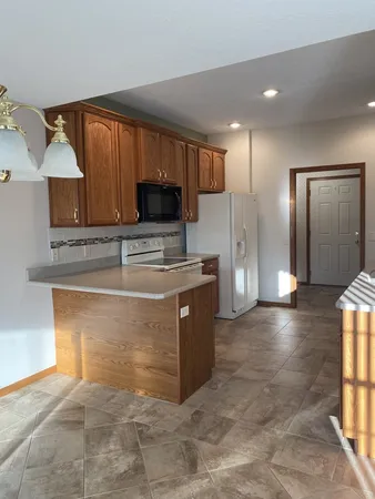 $345,900 | 35 Madison Circle, Davenport, IA 52806