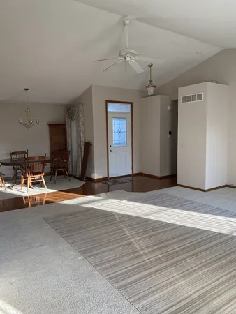 $345,900 | 35 Madison Circle, Davenport, IA 52806