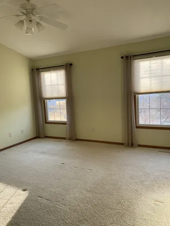$345,900 | 35 Madison Circle, Davenport, IA 52806
