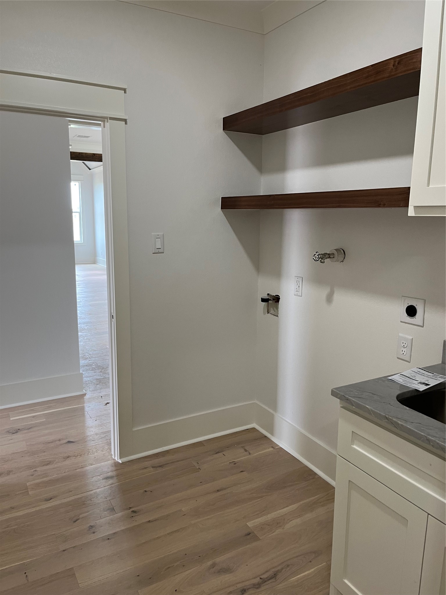 8900 Kulow Road Sealy, TX 77474 - Photo 26 of 28 Utility Room