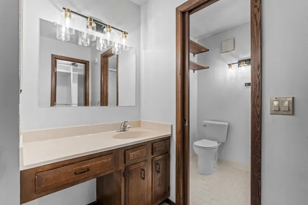 $192,000 | 9700 Portland Avenue South, Unit 332, Bloomington, MN 55420