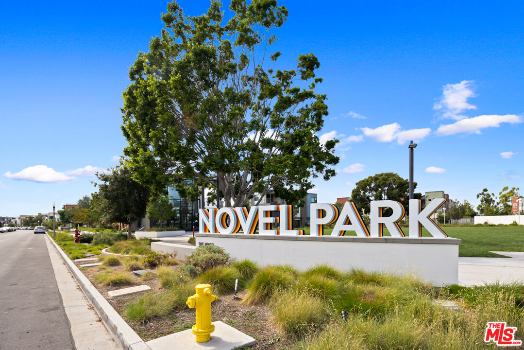 386 Novel Irvine, CA 92618 - Photo 38 of 52 a view of swimming pool with a table and chairs