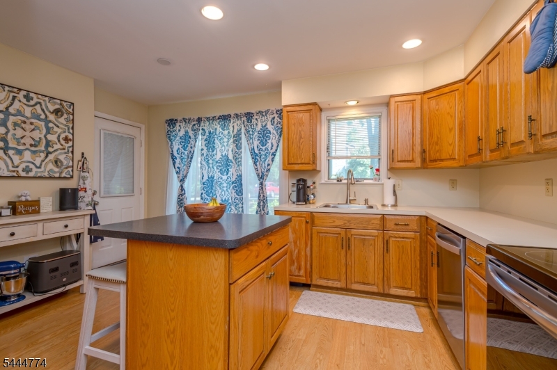 9 Mission Hills Road Annandale, NJ 08801 - Photo 8 of 20