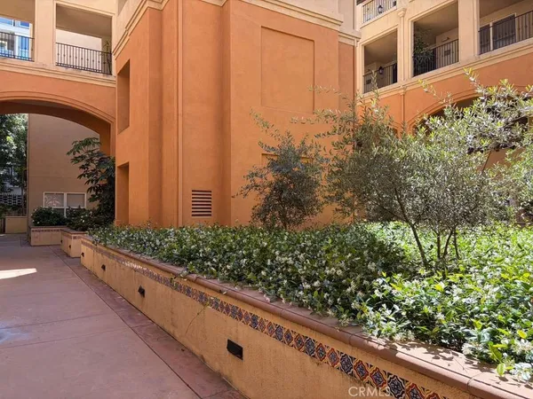 $739,000 | 286 North Madison Avenue, Unit 404, Pasadena, CA 91101