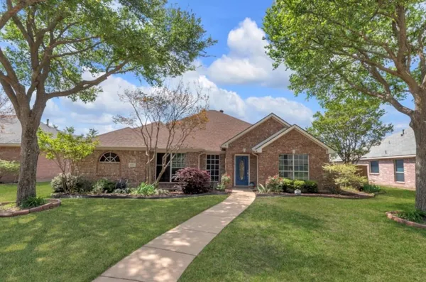 $467,000 | 10109 Bent Tree Drive, Rowlett, TX 75089