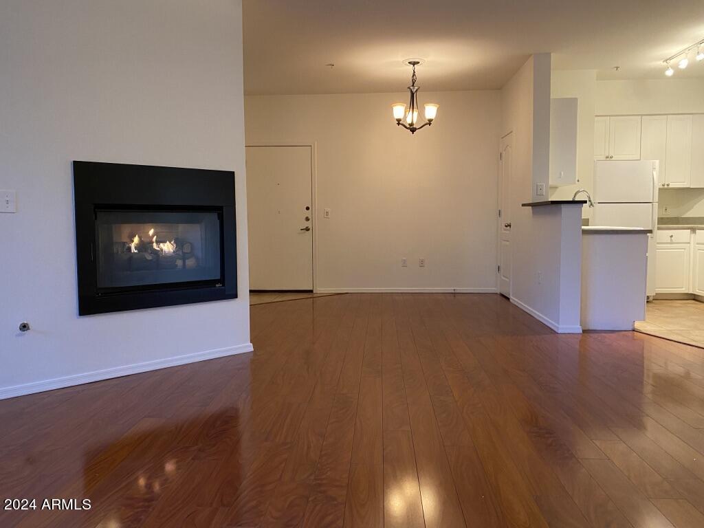 1701 East Colter Street, Unit 323 Phoenix, AZ 85016 - Photo 4 of 21 UNADJUSTEDNONRAW_thumb_2420