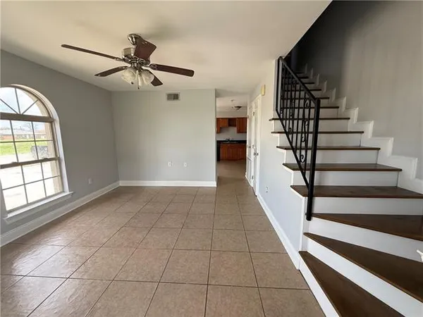 $1,150 | 3301 Golden Drive, Unit B, Chalmette, LA 70043