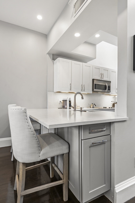 265 Beacon Street, Unit 5 Boston, MA 02116 - Photo 7 of 20