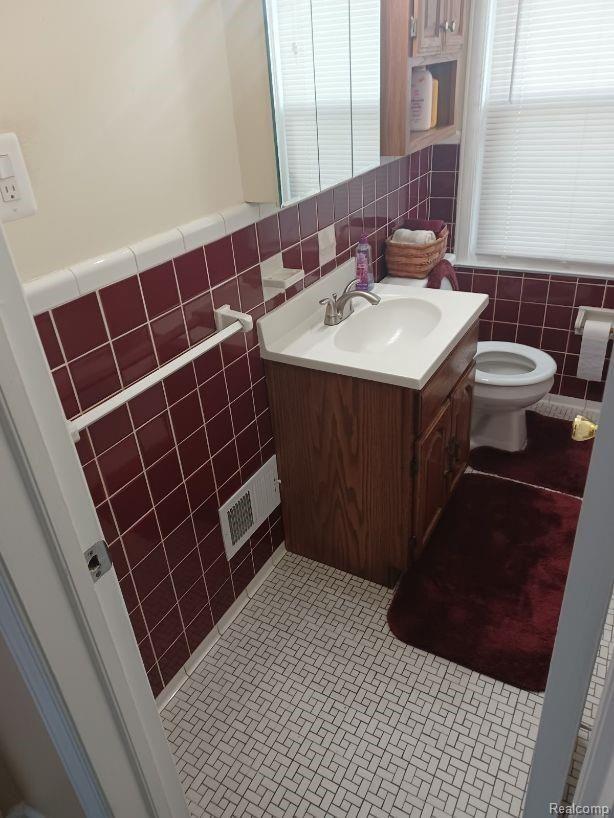 15541 Champaign Road Allen Park, MI 48101 - Photo 14 of 30 20210830_094701.jpg