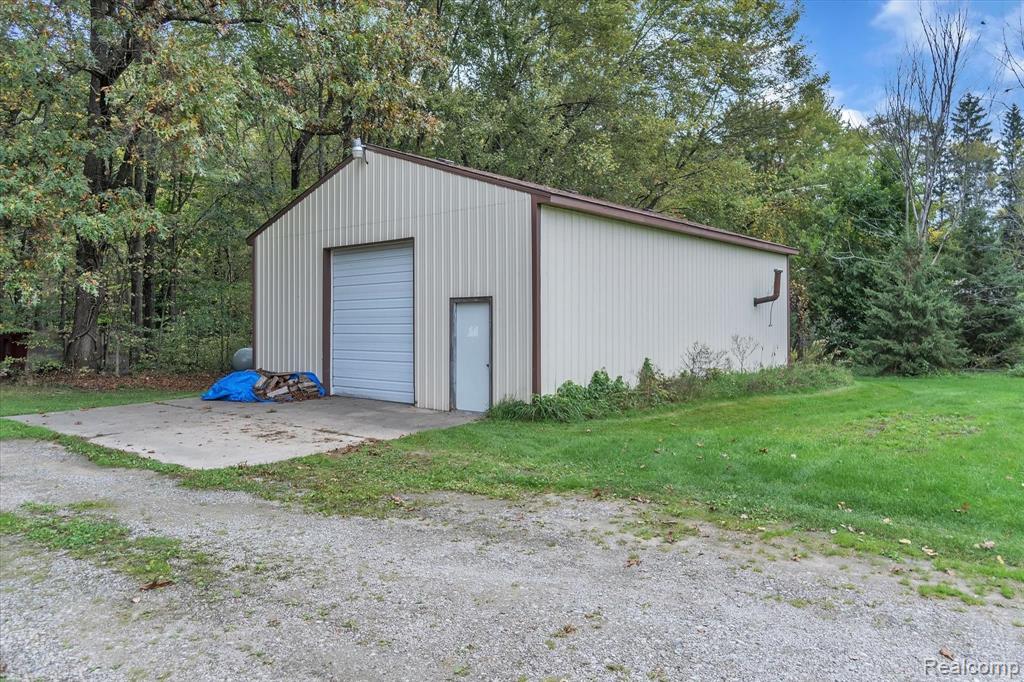 5190 Bull Run Road Gregory, MI 48137 - Photo 11 of 38
