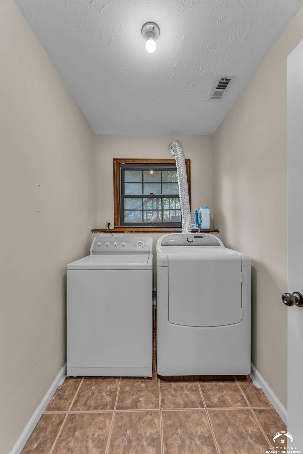 2122 Marvonne Road Lawrence, KS 66047 - Photo 35 of 45