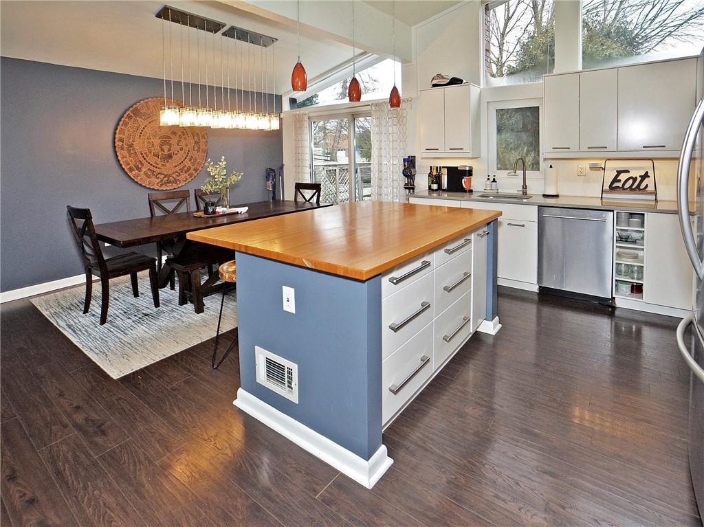 108 Leslie Road Monroeville, PA 15146 - Photo 6 of 25 Gallery Image 6
