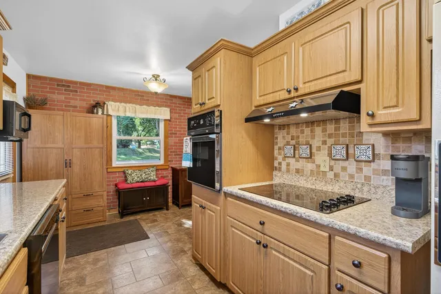 $395,000 | 8549 Russell Avenue South, Bloomington, MN 55431