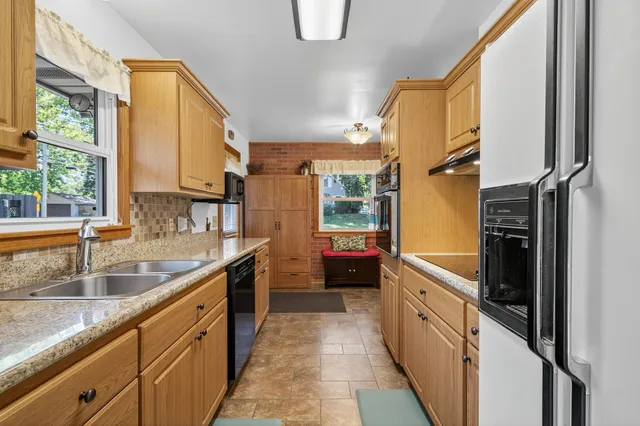 $395,000 | 8549 Russell Avenue South, Bloomington, MN 55431