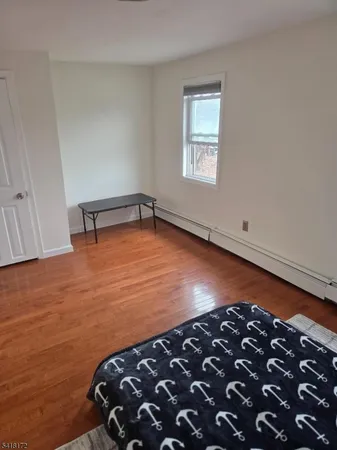 $1,750 | 90 St Rt181 Lake, Lake Hopatcong, NJ 07849