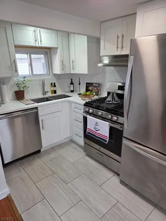 $1,750 | 90 St Rt181 Lake, Lake Hopatcong, NJ 07849