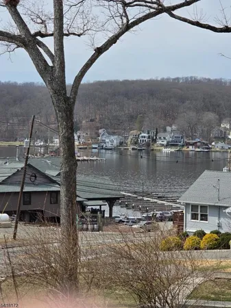 $1,750 | 90 St Rt181 Lake, Lake Hopatcong, NJ 07849