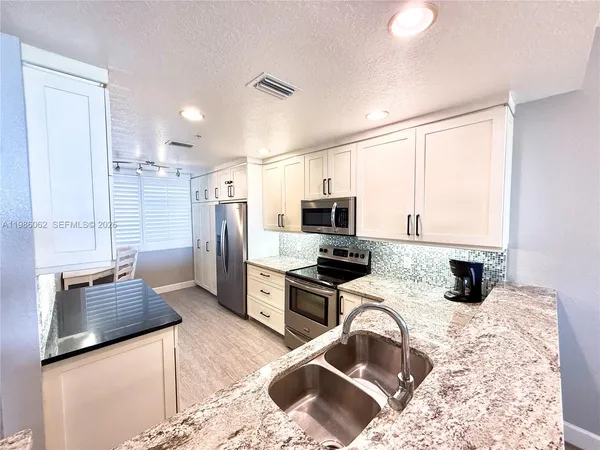 $500,000 | 13313 Gasparilla Road, Unit C402 402, Placida, FL 33946