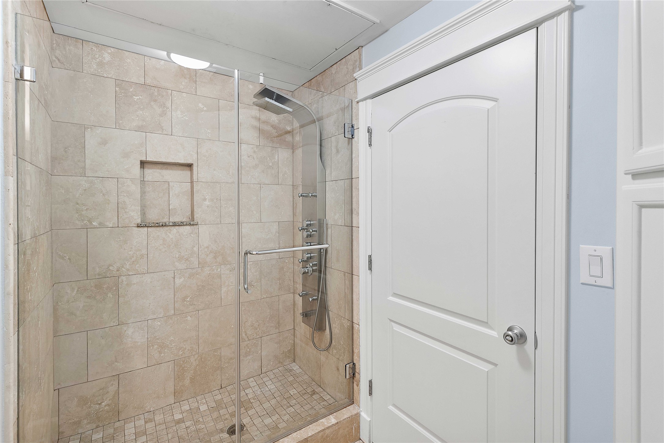 2802 Morrison Street, Unit 106 Houston, TX 77009 - Photo 19 of 35 Bathroom.