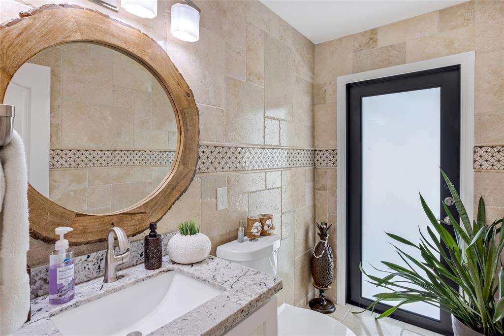 2541 Northeast 48th Street Lighthouse Point, FL 33064 - Photo 17 of 31