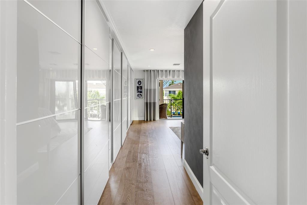 2541 Northeast 48th Street Lighthouse Point, FL 33064 - Photo 19 of 31