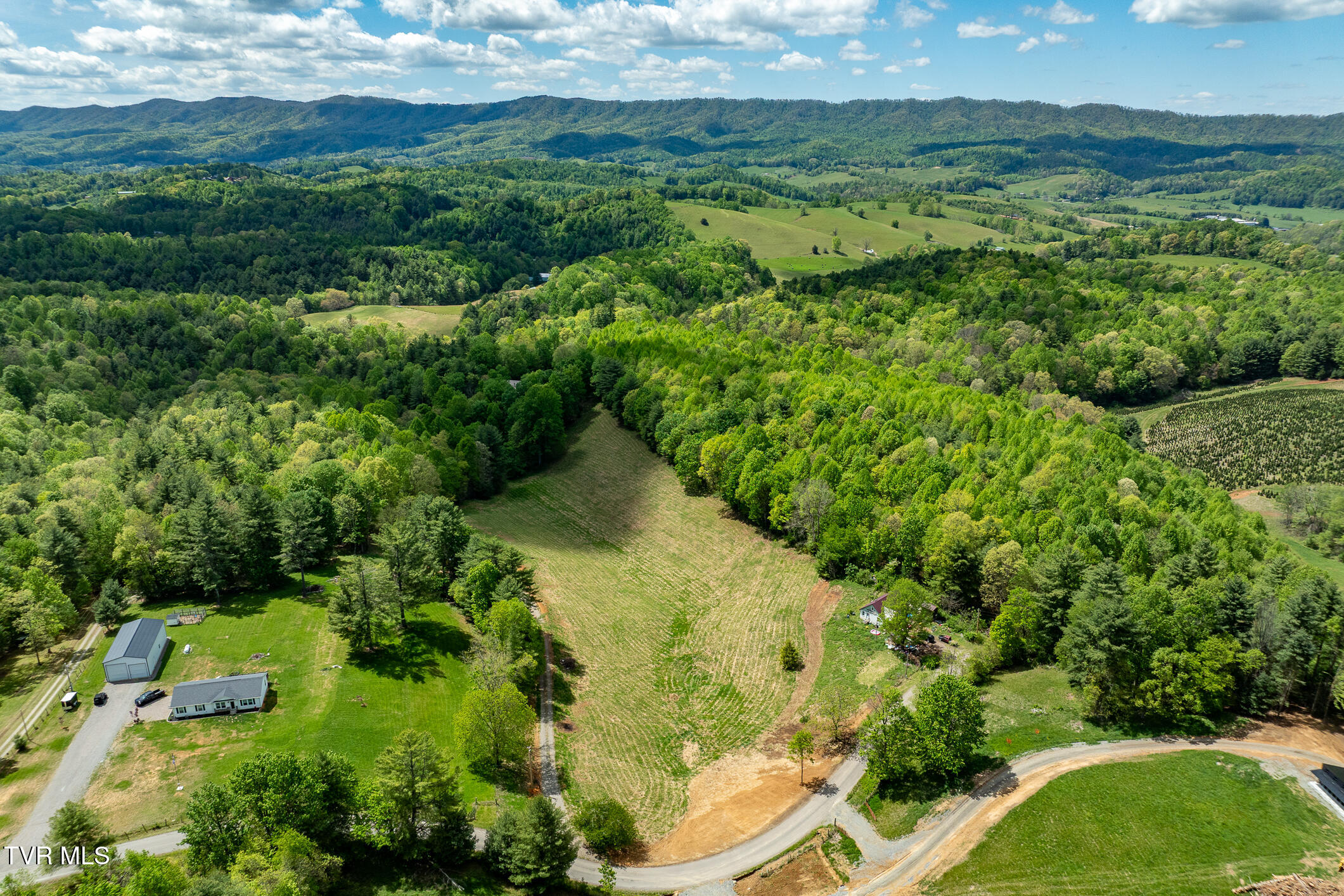 835 Red Brush Road Mountain City, TN 37683 - Photo 12 of 60 835 Red Brush Road (12 of 60)