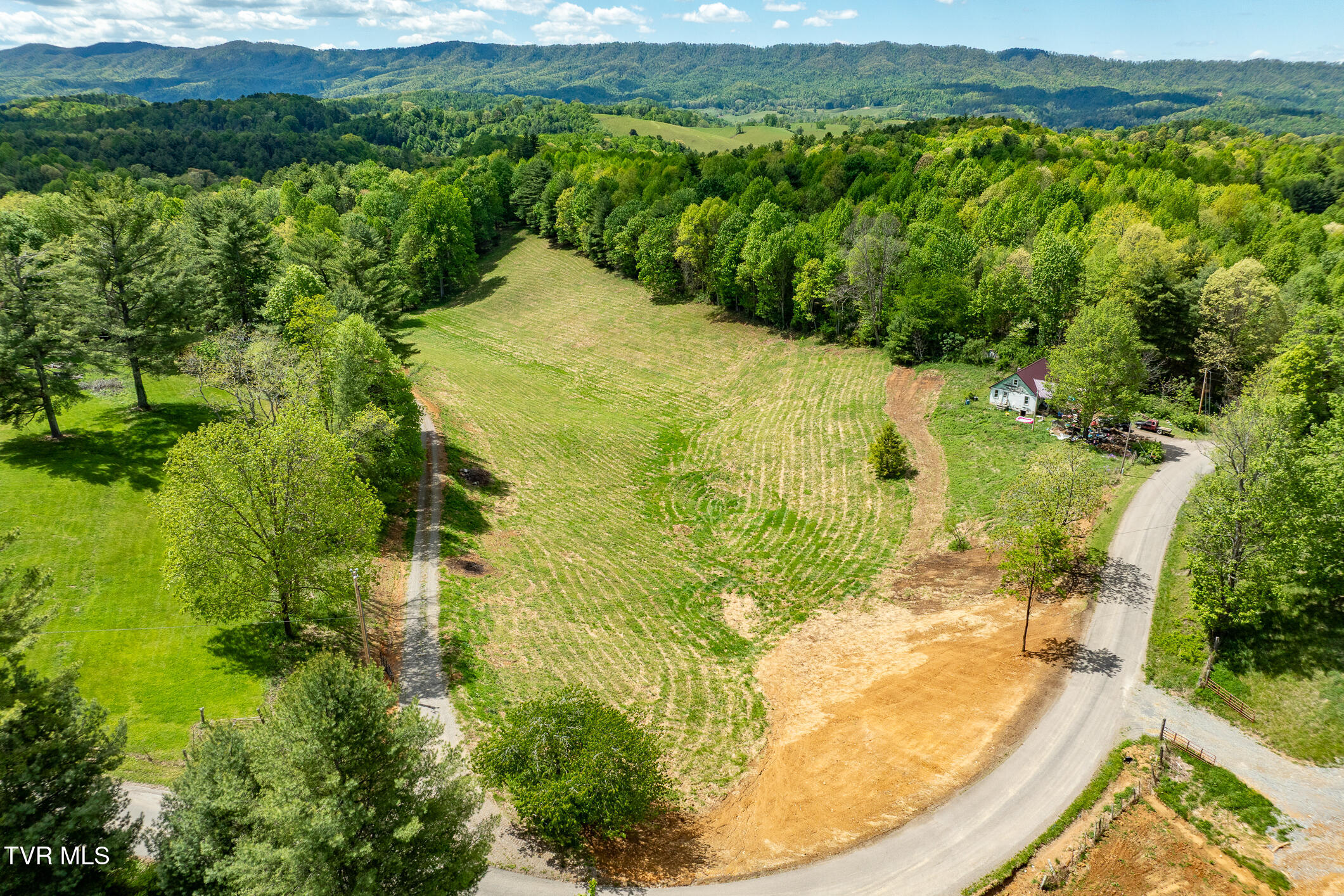 835 Red Brush Road Mountain City, TN 37683 - Photo 14 of 60 835 Red Brush Road (14 of 60)
