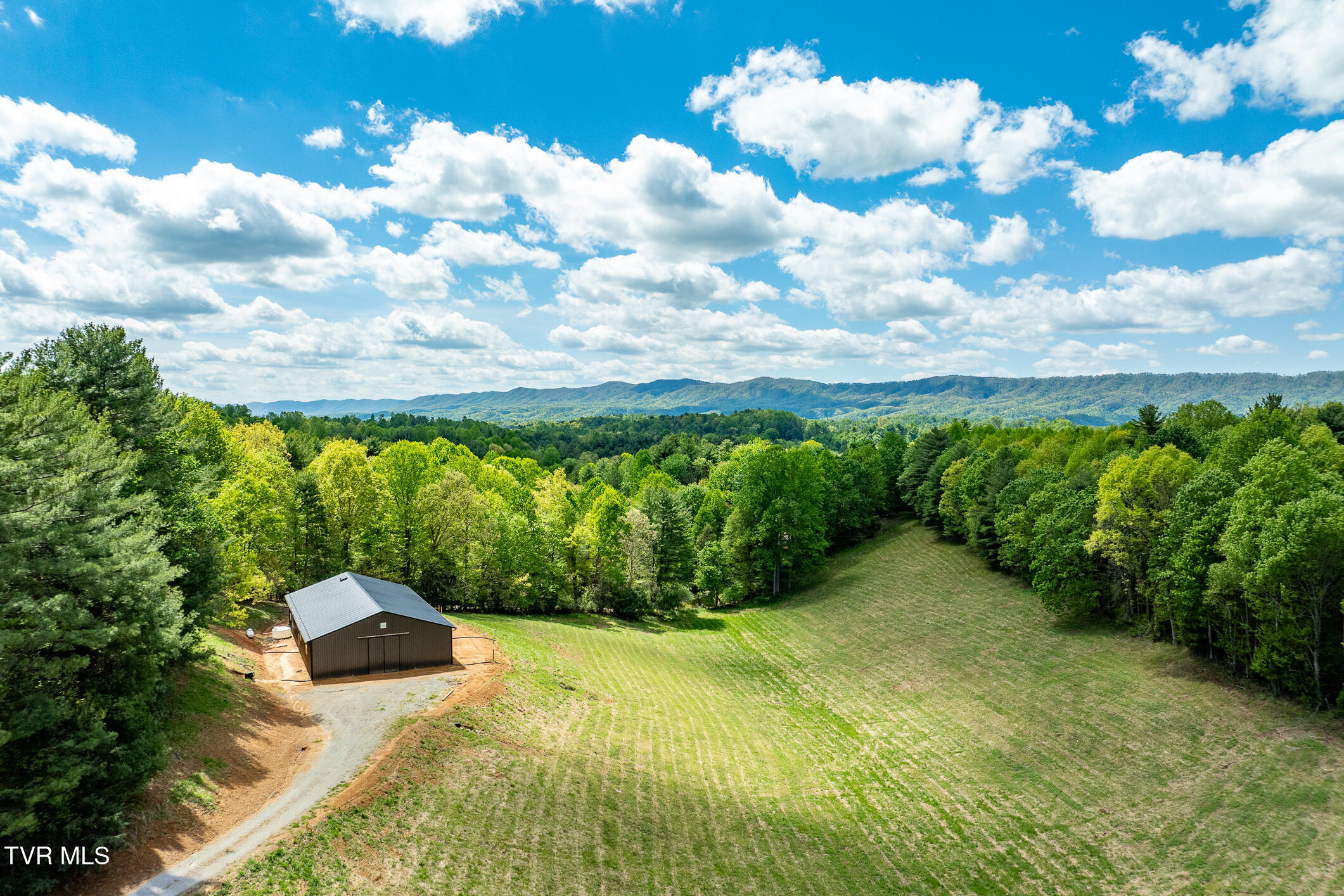 835 Red Brush Road Mountain City, TN 37683 - Photo 16 of 60 835 Red Brush Road (16 of 60)