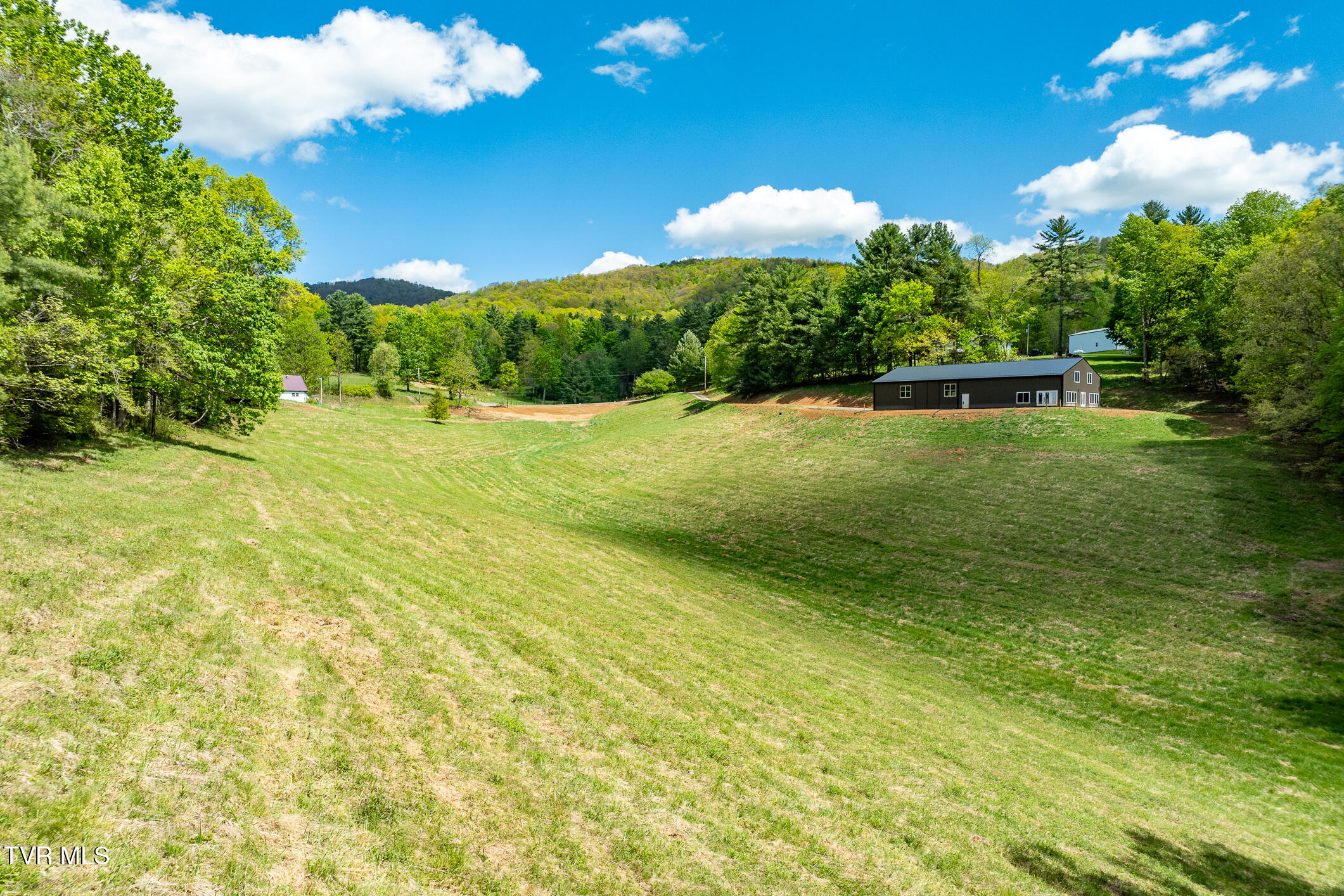 835 Red Brush Road Mountain City, TN 37683 - Photo 26 of 60 835 Red Brush Road (26 of 60)