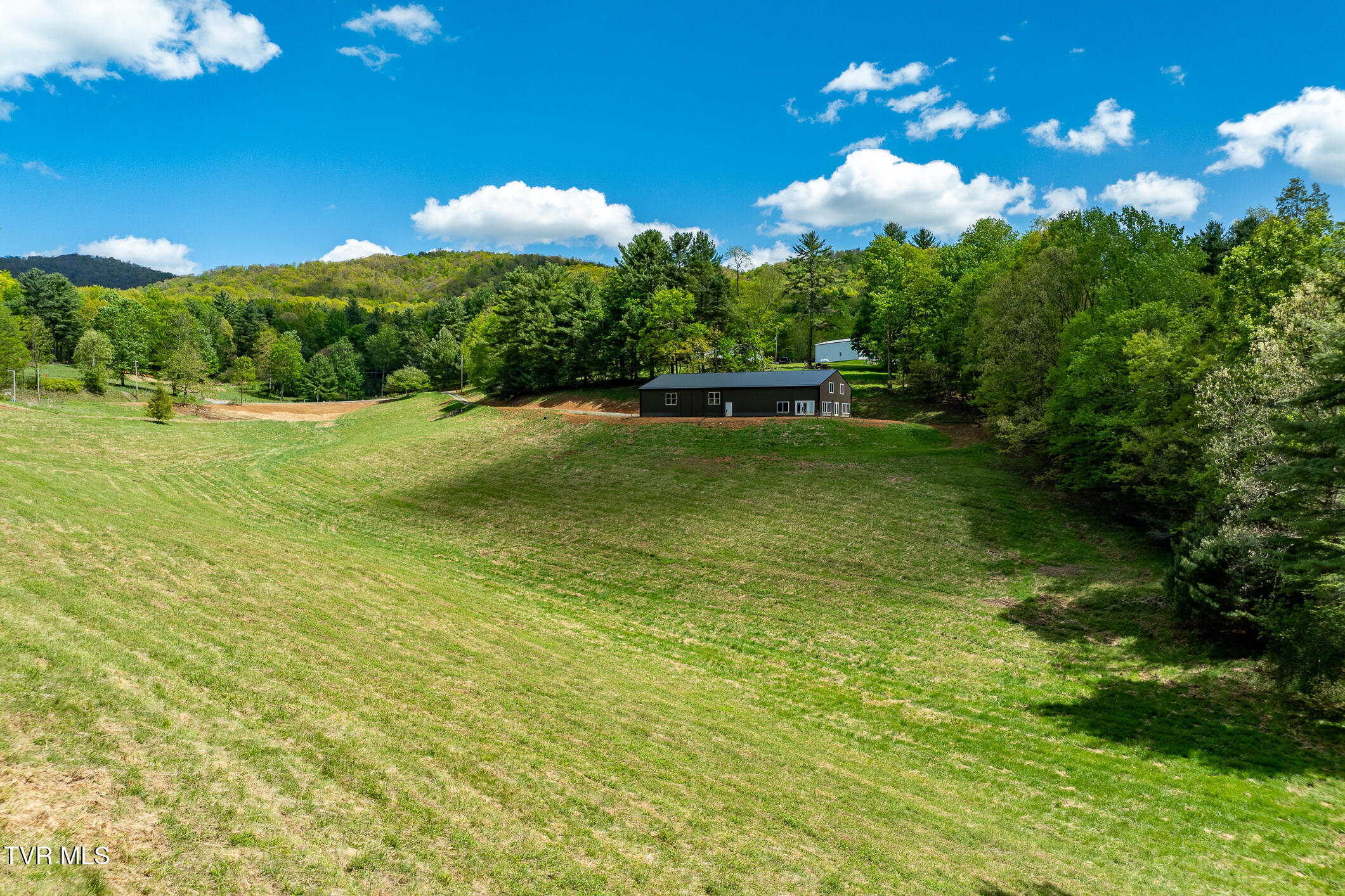 835 Red Brush Road Mountain City, TN 37683 - Photo 27 of 60 835 Red Brush Road (27 of 60)