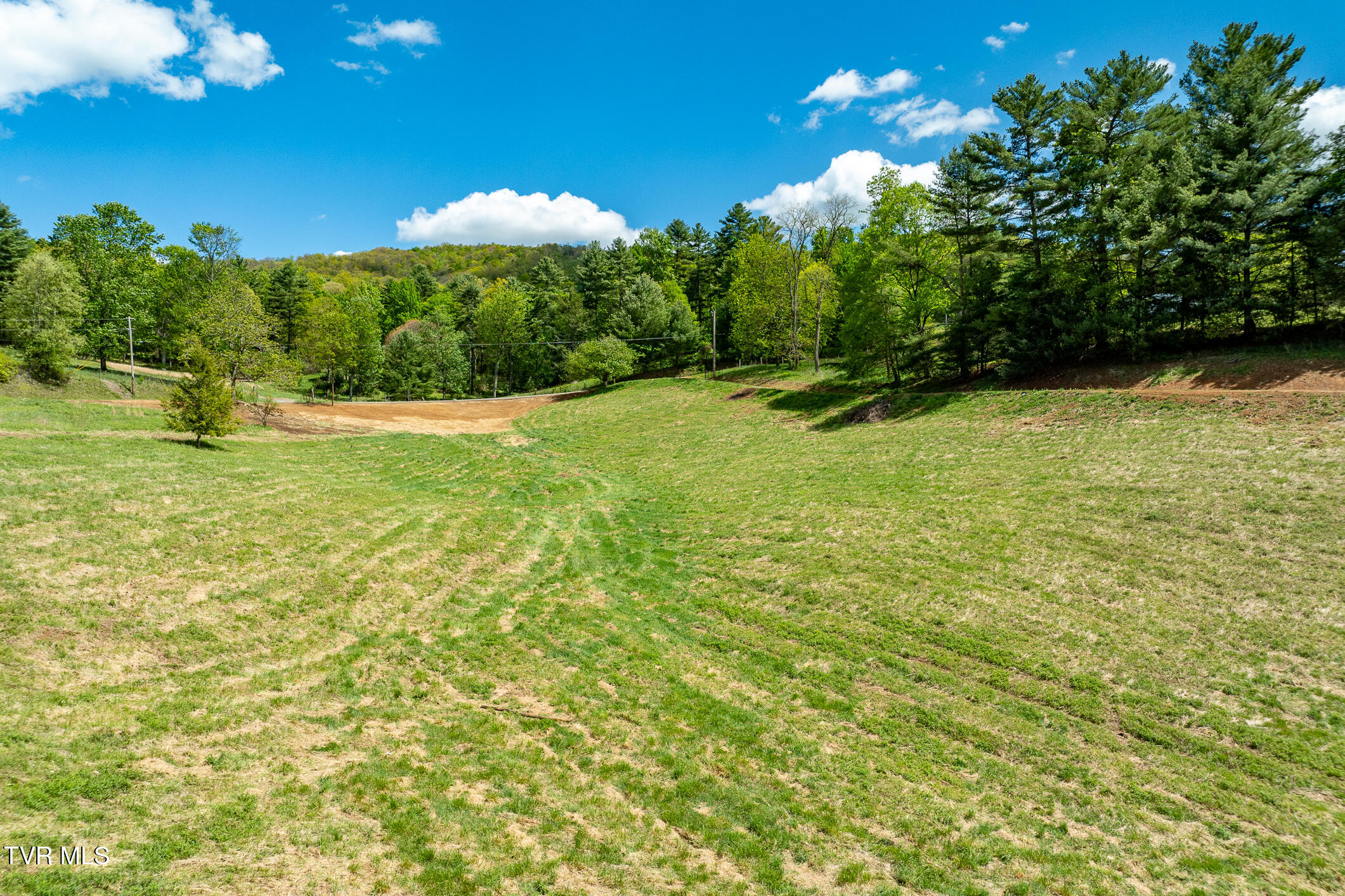 835 Red Brush Road Mountain City, TN 37683 - Photo 28 of 60 835 Red Brush Road (28 of 60)