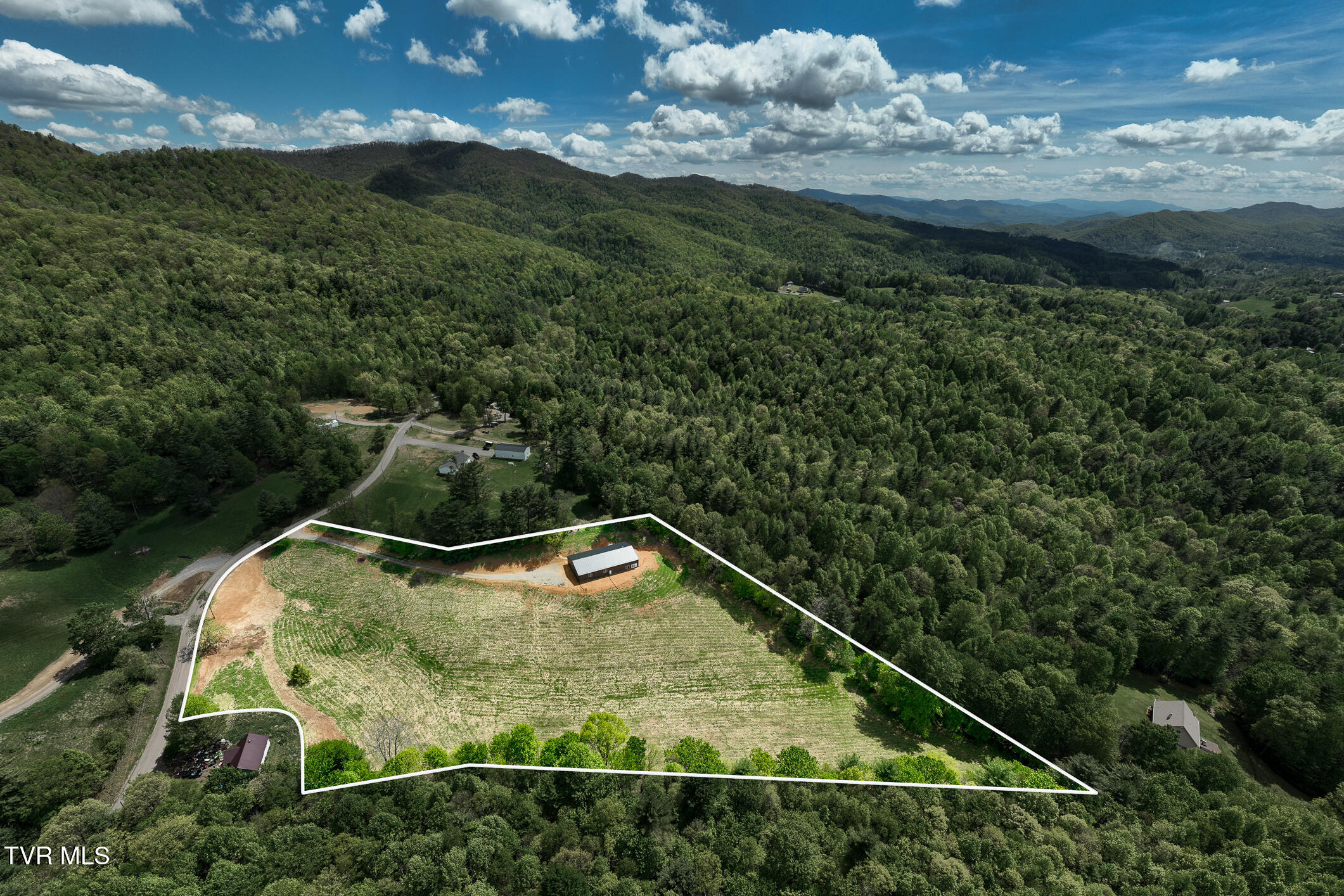 835 Red Brush Road Mountain City, TN 37683 - Photo 3 of 60 835 Red Brush Road (3 of 60)