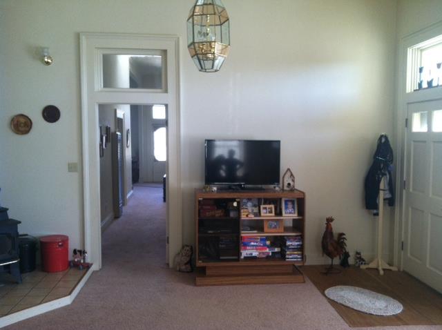 940 Old Stage Road Salinas, CA 93905 - Photo 8 of 25 Gallery Image 8