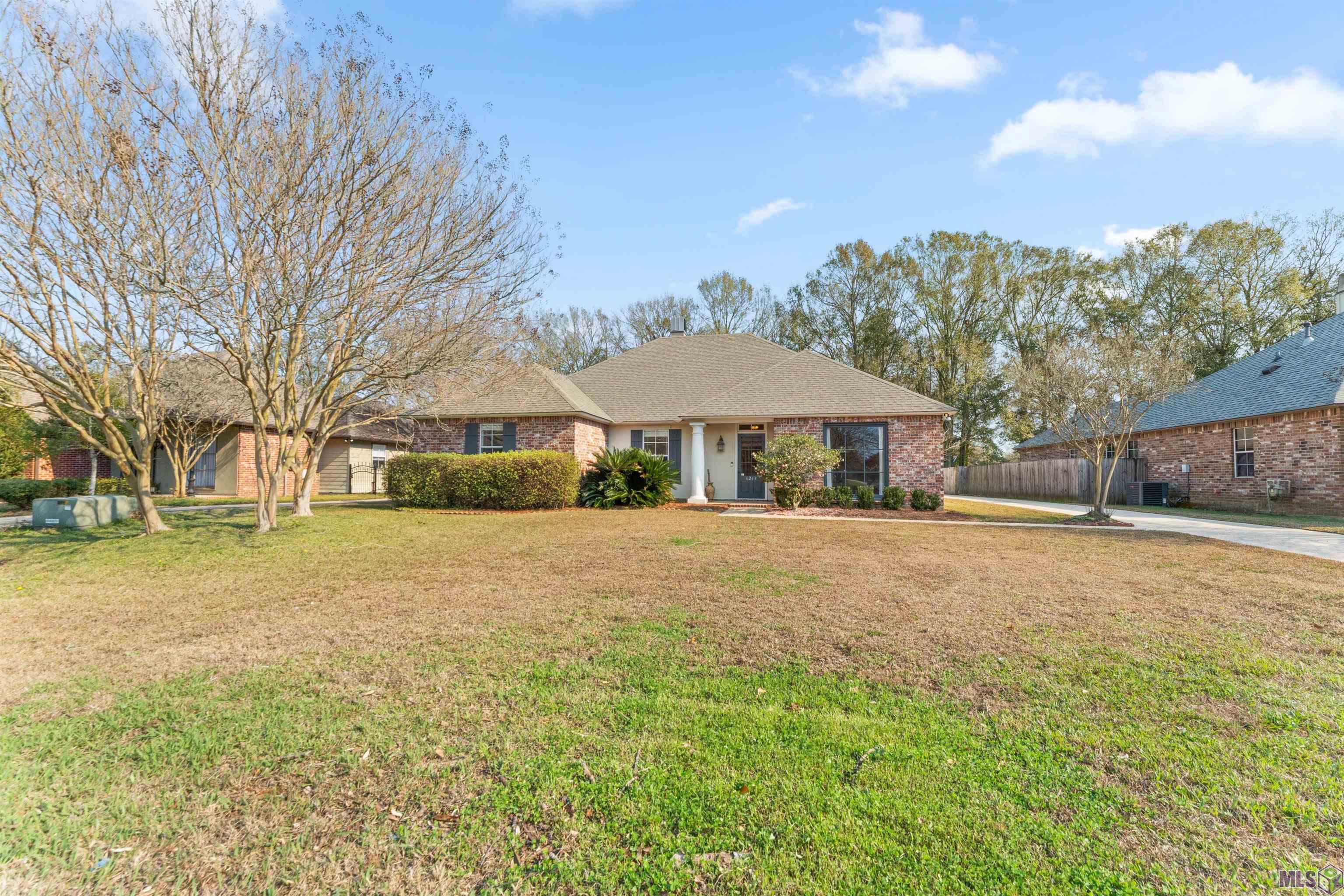 6243 Riverine Drive Baton Rouge, LA 70820 - Photo 1 of 14