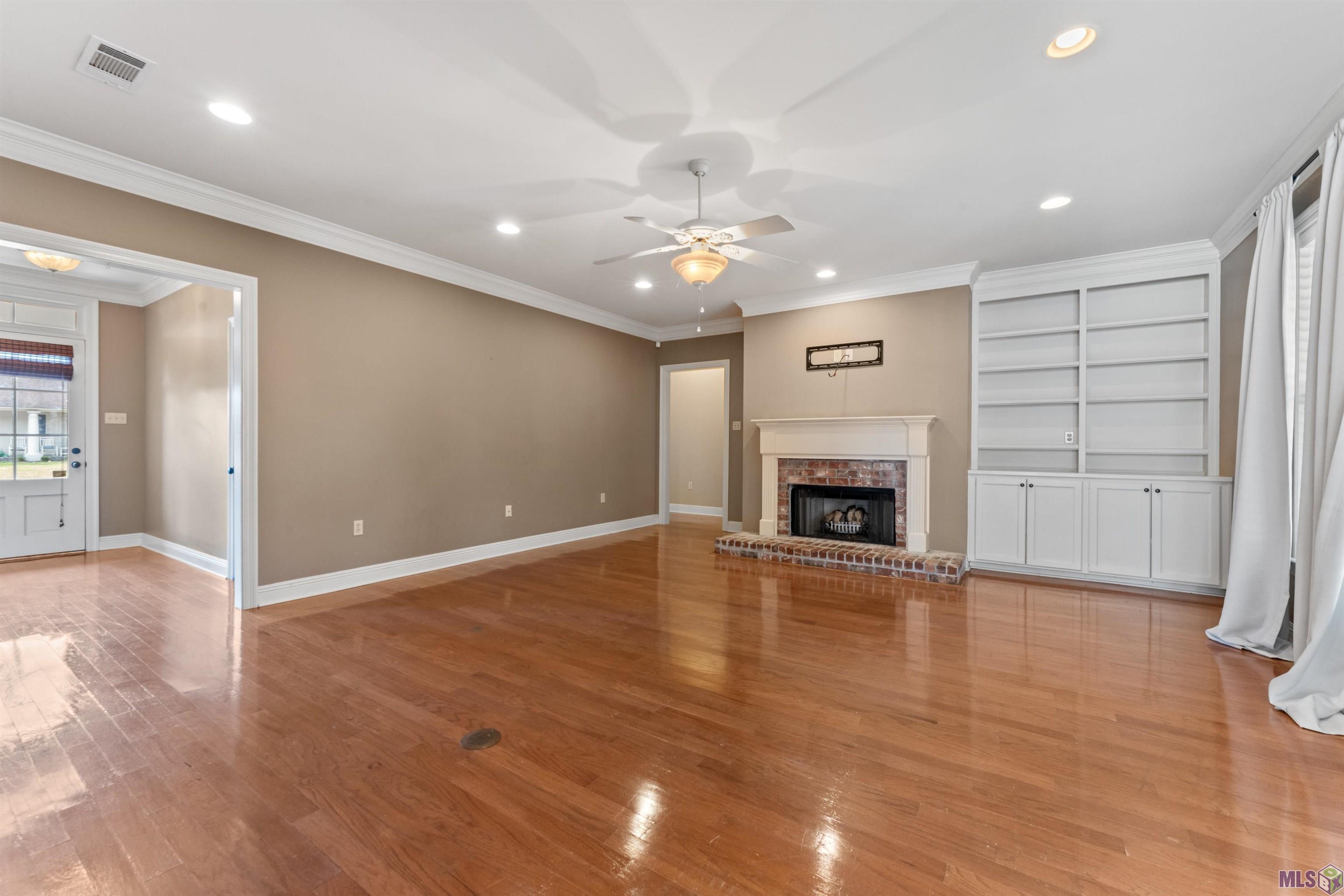 6243 Riverine Drive Baton Rouge, LA 70820 - Photo 4 of 14