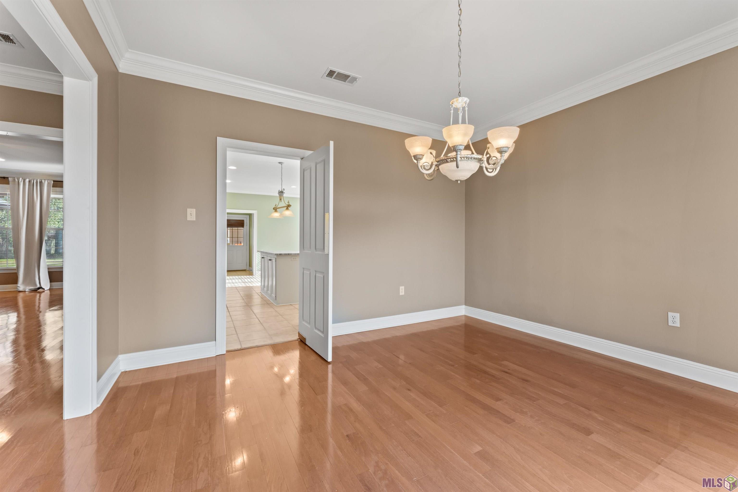 6243 Riverine Drive Baton Rouge, LA 70820 - Photo 7 of 14