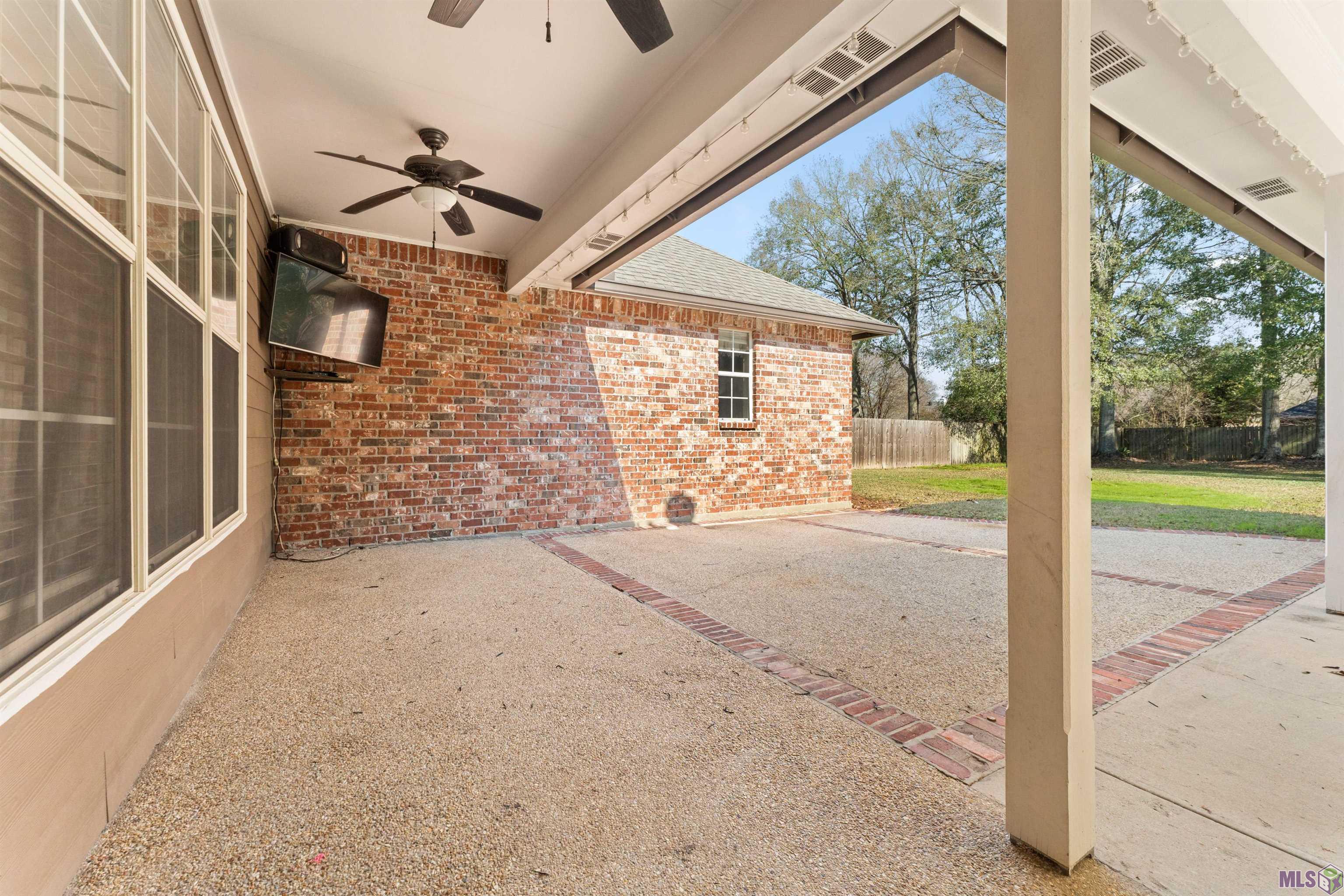 6243 Riverine Drive Baton Rouge, LA 70820 - Photo 10 of 14