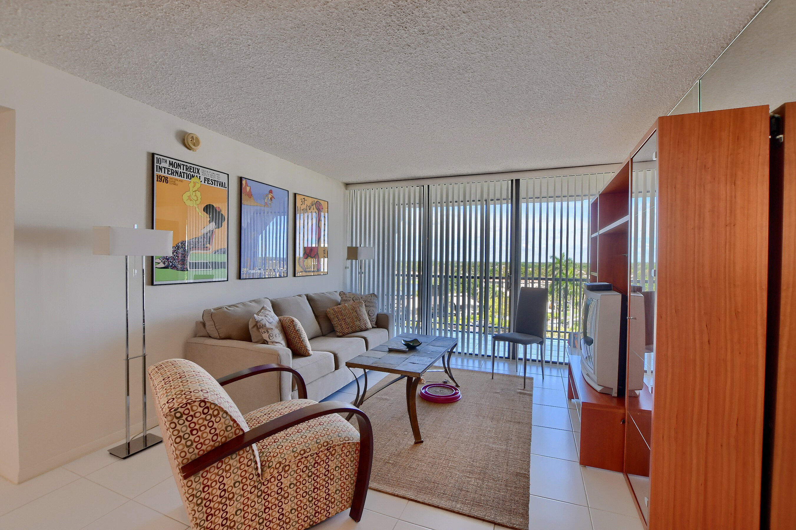 7754 Lakeside Boulevard, Unit 483 Boca Raton, FL 33434 - Photo 2 of 15 Living