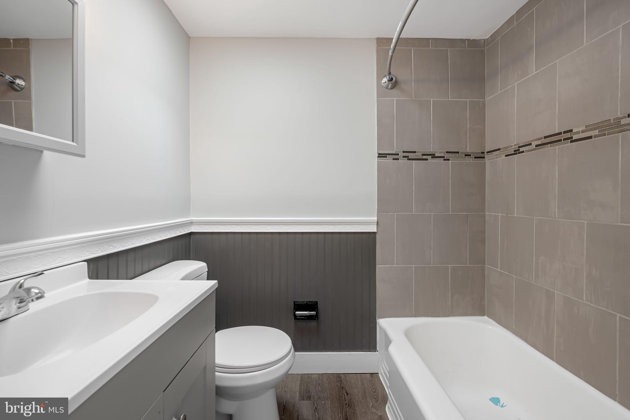 7520 Durwood Road Dundalk, MD 21222 - Photo 15 of 28 Upstairs Bathroom