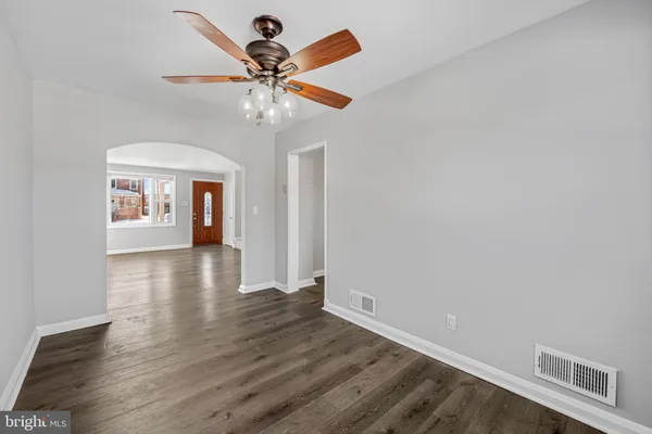 $2,200 | 7520 Durwood Road, Dundalk, MD 21222