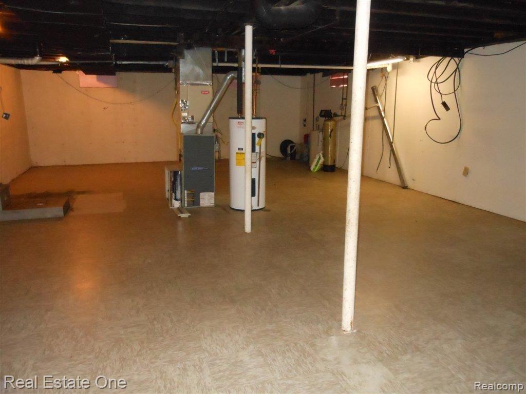13822 Lone Tree Road Milford, MI 48380 - Photo 18 of 24 Full Basement