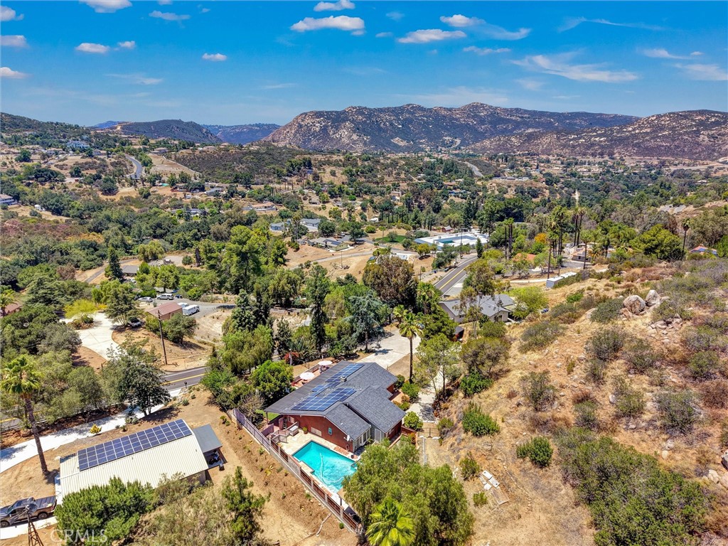1026 Arnold Way Alpine, CA 91901 - Photo 4 of 69